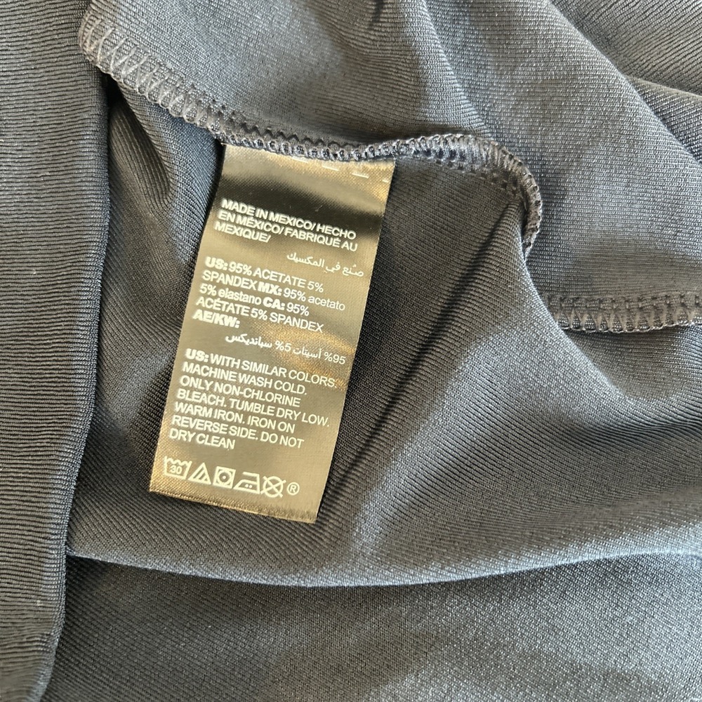 Chicos Travelers Navy Blue Ribbed Tank Top Shell Sz 1 US 8/10 Wrinkle Resistant - Picture 6 of 6